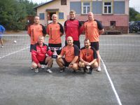 Vvítězné družstvo okresního přeboru Kutná Hora/Kolín TJ Sokol Čáslav ( Nahoře zleva: Petr Koutný, Tomáš Kožený, Jan Hykel a Jan Žilka. Dole zleva: Peter Rackovský, Michal Macoun a Michal Němec ).